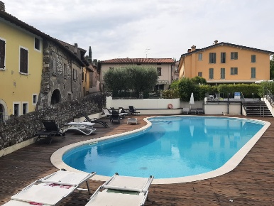 Foto Appartamento in Via Vedrine, Polpenazze del Garda Centro di 90 m²