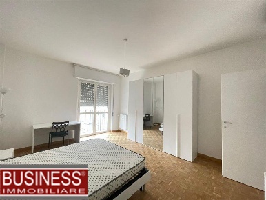 Foto Appartamento in Via A. Maffei, Milano Montenero di 110 m² con 3 locali