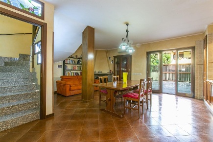 Foto Villa unifamiliare in Via di Poggio Fiorito, Guidonia Montecelio