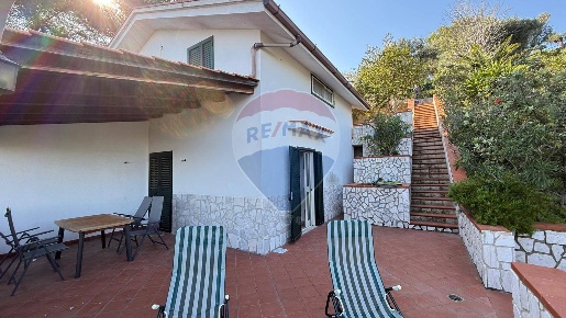 Foto Villa unifamiliare in Macchia di Mauro, Vieste Marchionna di 140 m²