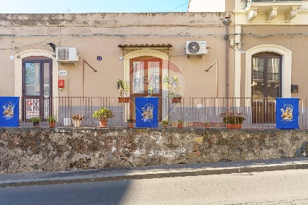 Foto Casa indipendente in Via Cifali, Catania Cibali di 51 m² con 3 locali