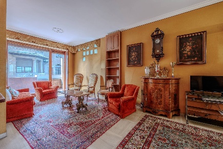 Foto Appartamento in Via Valeggio, Torino Crocetta di 155 m² con 5 locali