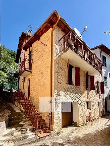 Foto Casa indipendente in via Roma san luigi, Pornassio di 70 m² in vendita