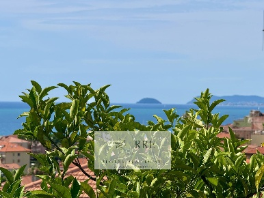 Foto Villa bifamiliare in Villaggio del Sole, Borgio Verezzi Borgio