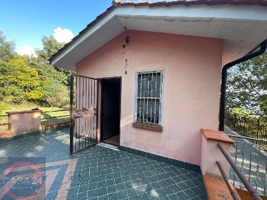 Foto Villa singola in Via Foresta Primo tratto, Sezze Centro di 140 m²