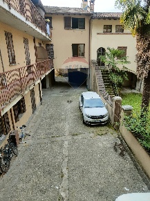 Foto Appartamento in Via Alla Corte, Cuveglio Centro di 70 m² con 2 locali