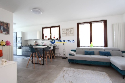 Foto Appartamento in via della pavesa, Bernareggio Centro di 110 m²