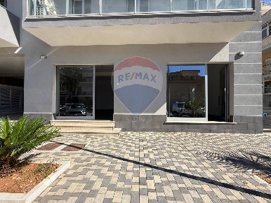 Foto Locale commerciale in Via Giovanni Falcone, Isola delle Femmine