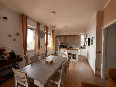 Foto Appartamento in Via Umberto Fracchia, Genova Oregina di 147 m²