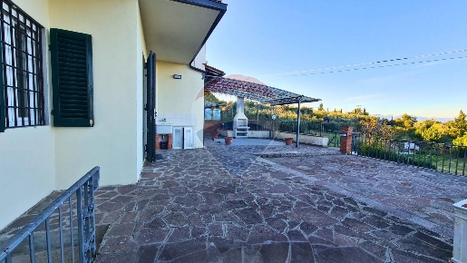 Foto Appartamento in Via San Salvadore, Lastra a Signa di 118 m² in vendita