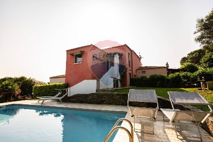 Foto Appartamento in Stintino, Stintino Punta De Su Turrione di 107 m²