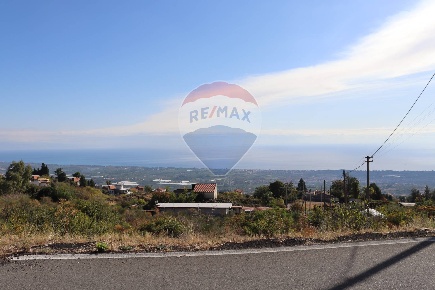 Foto Terreno residenziale in Via Scorciavacca Montarsi, Mascali di 3348 m²