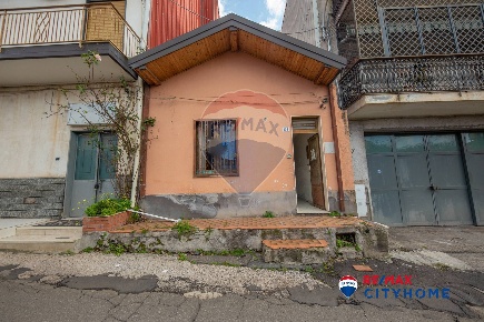 Foto Casa indipendente Belpasso Centro di 82 m² con 3 locali in vendita