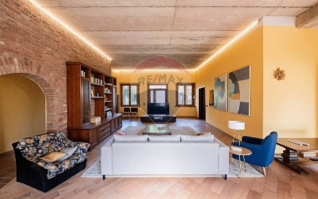 Foto Rustico in Via Case Sparse, Casalmaggiore di 573 m² con 6 locali