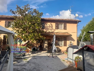 Foto Villa bifamiliare in VIA DONELLI, Sala Bolognese di 152 m² in vendita