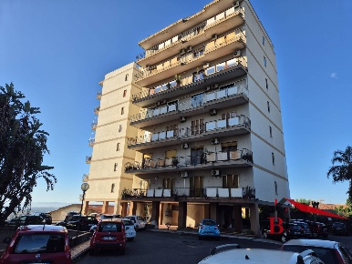 Foto Appartamento in Viale Andrea Doria, Catania di 200 m² con 6 locali