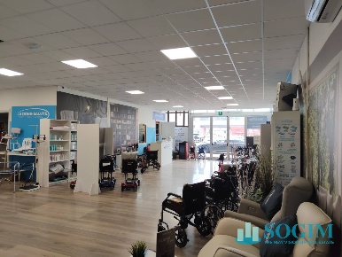 Foto Locale commerciale in Via Bruno Buozzi, Liscate di 1120 m² in affitto