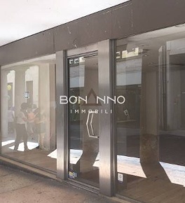 Foto Locale commerciale in sr 53, Vedelago Area Artigianale Vedelago