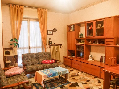 Foto Appartamento in Via Petitti 21, Montanaro di 96 m² con 4 locali