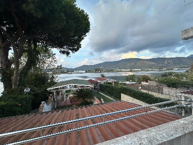 Foto Villa a schiera a Sperlonga di 90 m² con 4 locali in vendita