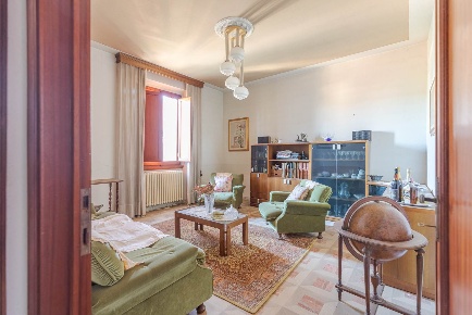 Foto Casa indipendente in via Mazzoni, Carmignano Comeana di 410 m²