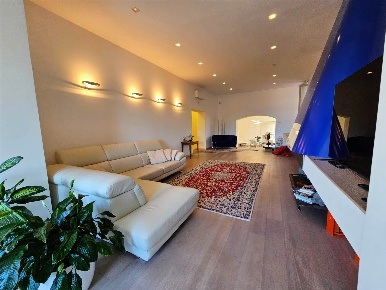 Foto Attico in Piazza San Domenico 25, Foligno Centro Storico di 265 m²