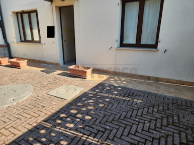 Foto Ufficio in Via Giuseppe Mazzini, Santa Maria a Monte Centro di 65 m²