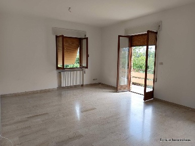Foto Appartamento in VIA DELLE ZEPPELLE, Ascoli Piceno di 160 m² in vendita