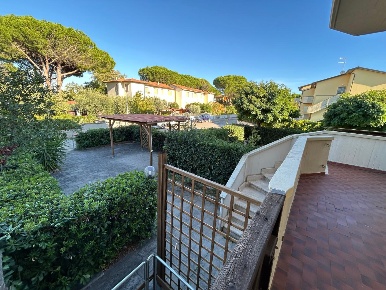 Foto Villa a schiera a Rosignano Marittimo Mazzanta di 65 m² con 3 locali