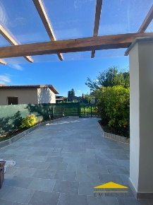Foto Casa indipendente a Massa Centro di 75 m² con 4 locali in vendita