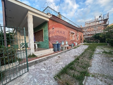 Foto Casa indipendente in Via Genziana, Anzio Villa Claudia di 91 m²