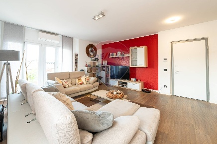 Foto Duplex a Dalmine Brembo, Mariano di 206 m² con 4 locali in vendita