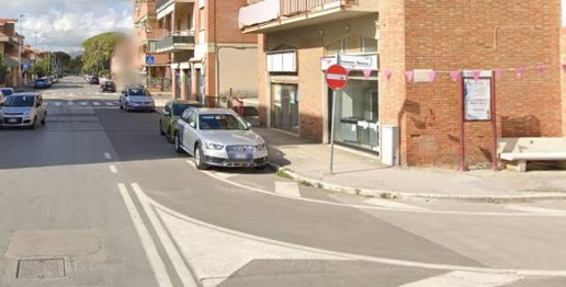 Foto Locale commerciale in Via IV Novembre, Grosseto Marina di Grosseto