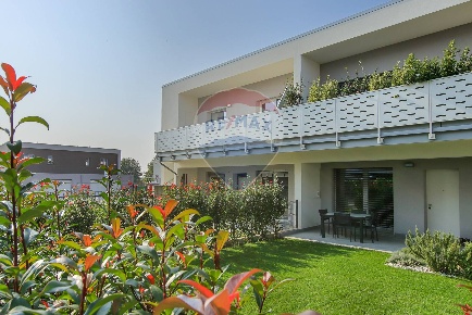 Foto Appartamento a Curno di 129 m² con 4 locali in vendita