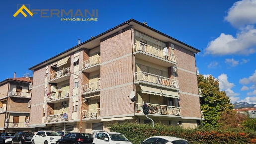 Foto Appartamento a Ascoli Piceno di 125 m² con 4 locali in vendita