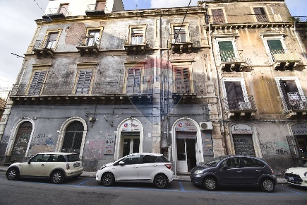 Foto Negozio in Via Antonino Di Sangiuliano, Catania Centro Storico