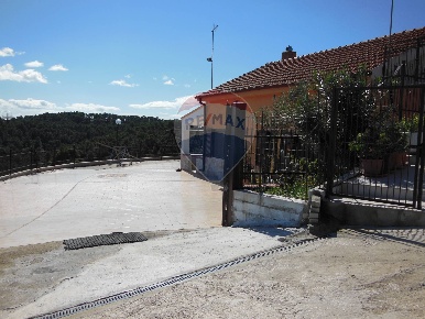 Foto Villa unifamiliare in Località Lama Le Canne, Vieste di 200 m²
