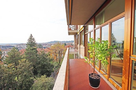 Foto Appartamento in via garibaldi, Bergamo Centro di 330 m² con 8 locali