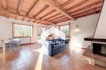 Foto Case indipendenti in via seriola, Salò Centro di 120 m² con 4 locali