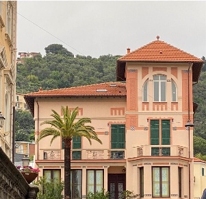 Foto Attico in Via Giuseppe Mazzini, Alassio di 120 m² con 4 locali