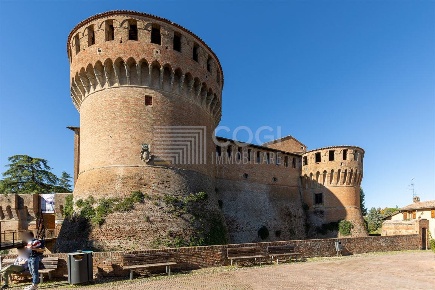 Foto Negozio a Dozza di 50 m² in vendita
