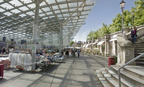 Foto Negozio in Piazza Ghiaia 43/a, Parma Centro Storico di 130 m²