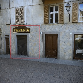 Foto Negozio in Piazza Santa Maria 2, Saluzzo Centro di 30 m² in affitto