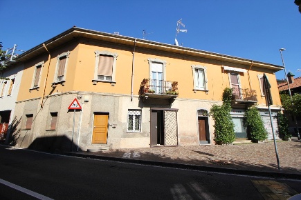 Foto Duplex in Via Fratelli Rosselli 11, Parabiago Centro di 55 m²