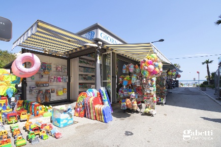 Foto Attività commerciale in Carducci, Cattolica di 25 m² con 1 locali