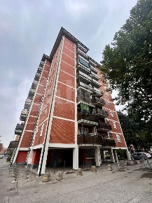 Foto Appartamento in Via Santa Teresa 50, Milano Chiesa Rossa di 72 m²