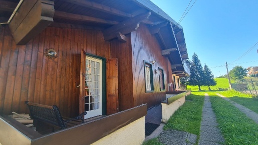 Foto Appartamento in via Ebene, Asiago Centro di 90 m² con 4 locali