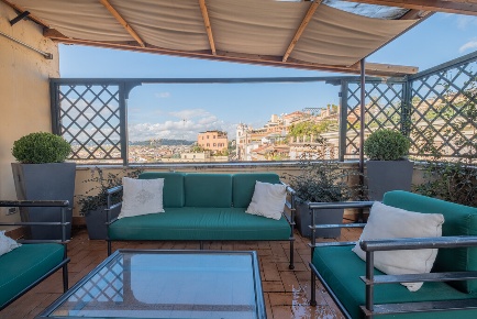 Foto Attico in Via Gregoriana 1, Roma Spagna con 6 locali in affitto