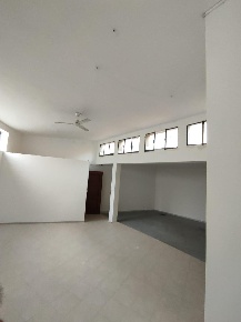 Foto Laboratorio a Carrara Centro di 124 m² con 4 locali in vendita