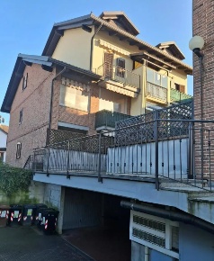 Foto Villa a schiera a Volpiano di 104 m² con 4 locali in vendita